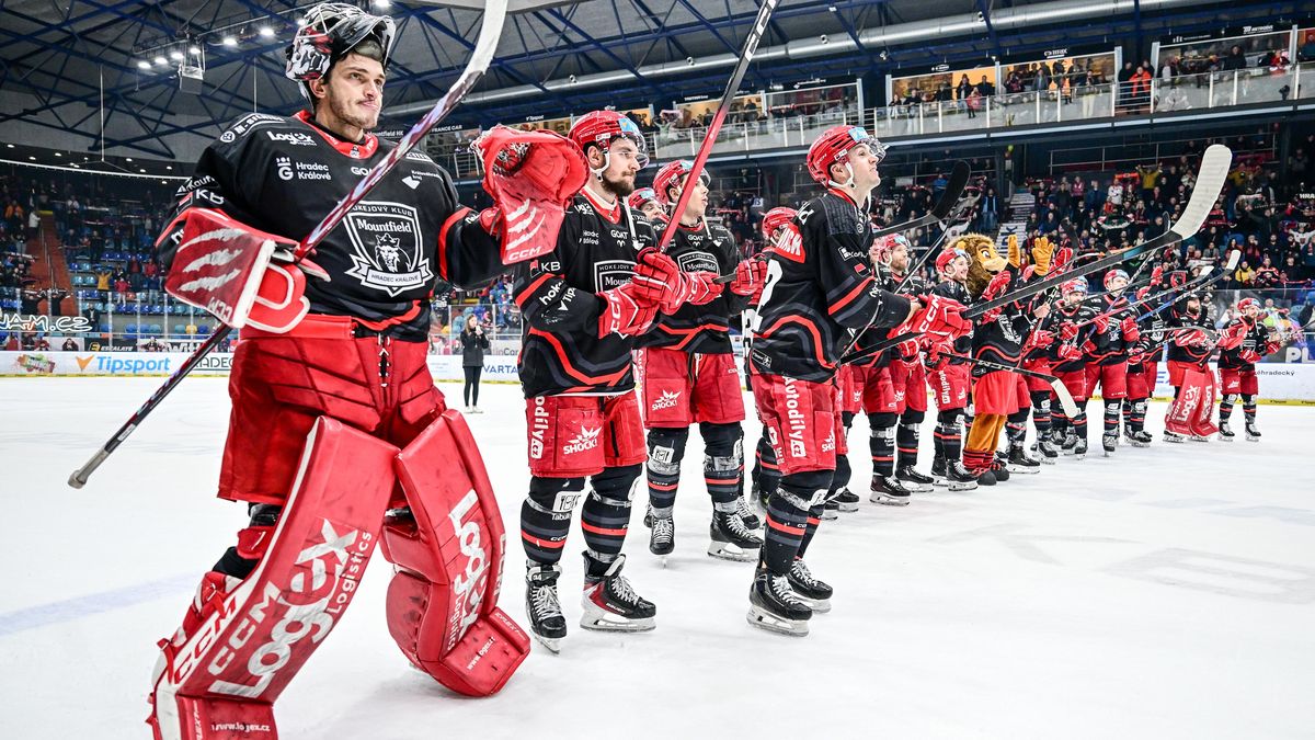 Vítězná série Třince skončila! Pardubice nasázely osm gólů, Kometa padla, Sparta slaví