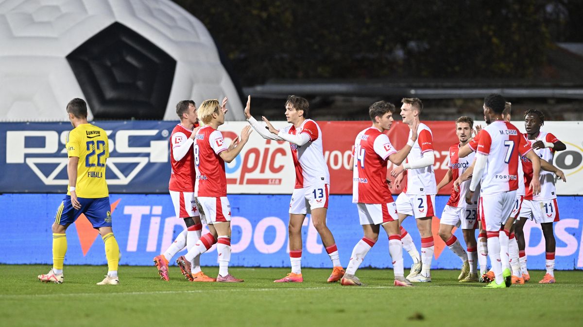 FOTBAL ONLINE: Slavia si oddychla, srovnání Zlína neplatí! Plzeň na hřišti outsidera vydřela postup