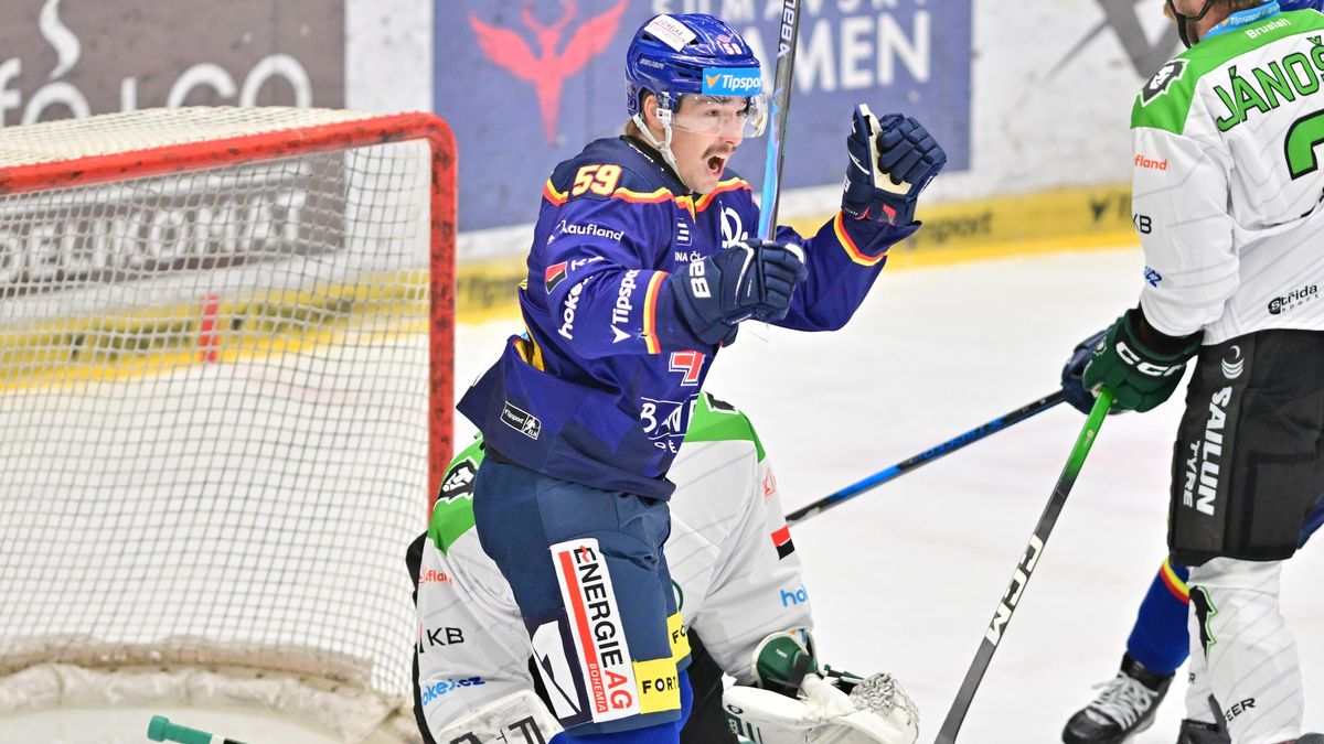 HOKEJ ONLINE: Budějovice podržel brankář, pak využily přesilovku. Šlágrem je souboj Hradce se Spartou