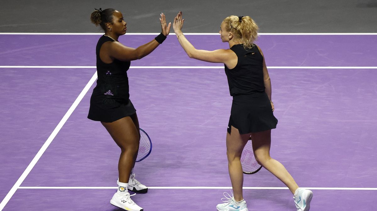 TENIS ONLINE: Výborně! Siniaková vítěznou smečí ukončila první set. Finále Turnaje mistryň je blíž