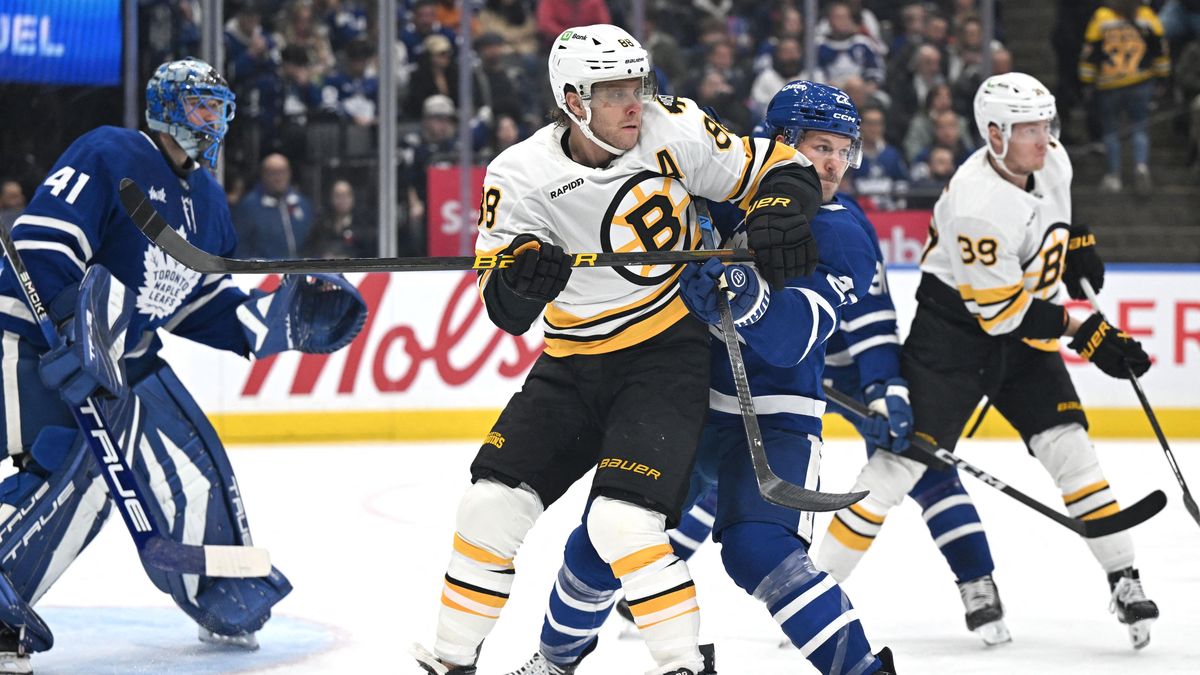 Zase ten Pastrňák! Toronto už je z něj nešťastné, exkluzivním manévrem vykoupal beka, gólmana poslal střídat