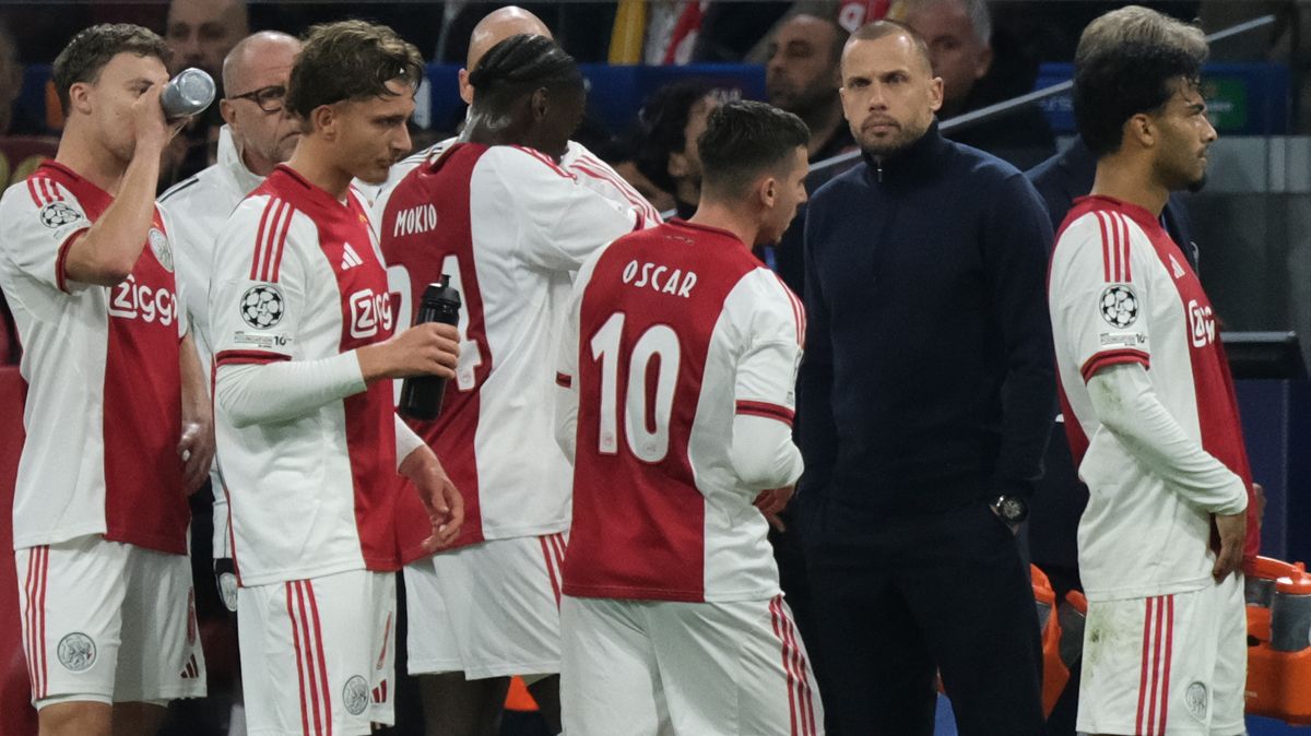 Čecha vytlačil čtyřicátník, slavná značka tápe. Fandové se po dalším fiasku v Lize mistrů bouří