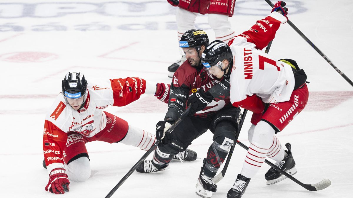 HOKEJ ONLINE: Sparta se prosadila proti Olomouci, Kladno vyzvalo Pardubice. Brno vede