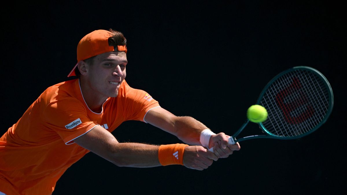 TENIS ONLINE: Povedený vstup Menšíka do bitvy o osmifinále! Macháč v pětisetovém dramatu potrápil světovou pětku