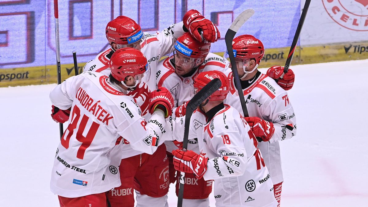 HOKEJ ONLINE: Videomomenty. Rozjetý Třinec řádí, prosazuje se už potřetí