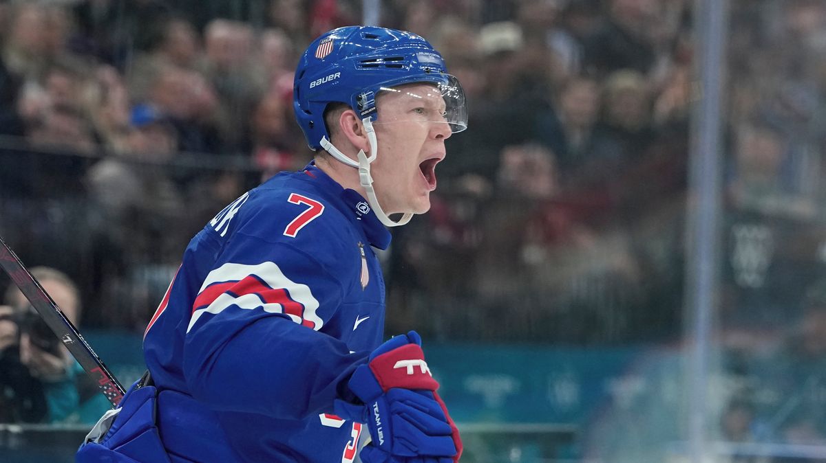 HOKEJ ONLINE: Američané znovu zabrali. Finové rozprášili Itálii a pomohli Slovákům k prvenství ve skupině