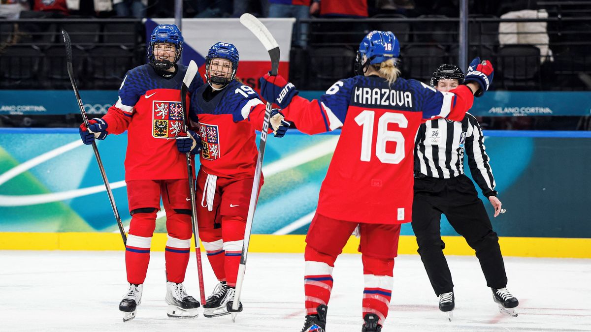 HOKEJ ONLINE: Češky vedou nad Švýcarkami. Je tu druhé dějství