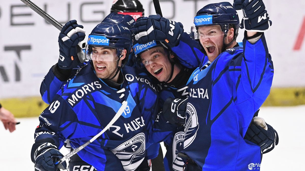 HOKEJ ONLINE: Třinec v derby ztrácí náskok! Sparta v boji o první čtyřku vyhořela, Pardubice předvedly velký obrat