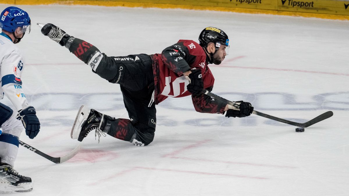 HOKEJ ONLINE: V extralize vrcholí boj o čtyřku. Pardubice ztratily vedení. Třinec přidal další trefu, Sparta odskakuje, mistr prohrává