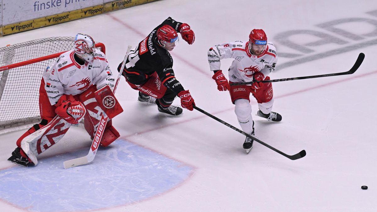 HOKEJ ONLINE: Videomomenty. Divočina v Třinci pokračuje! Je opět srovnáno