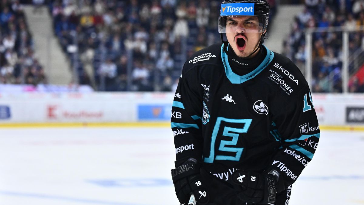 Videomomenty. Vary přetlačily Bílé Tygry na jejich ledě a začaly sérii vítězně