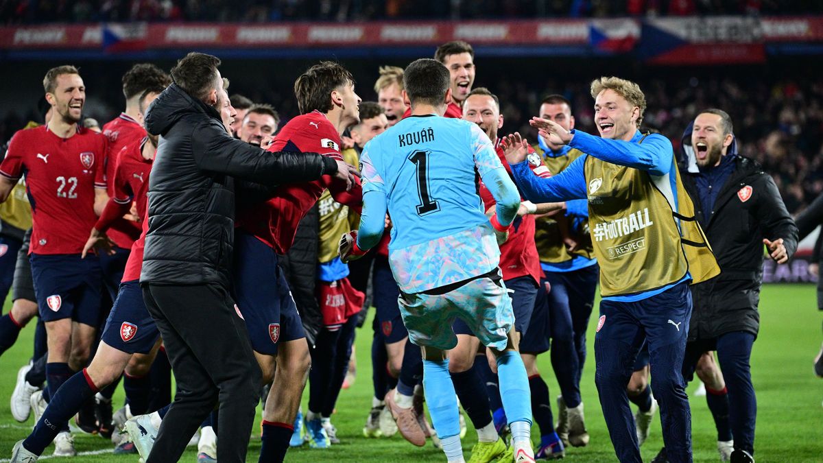 Totální fotbalová euforie. Češi po penaltách udolali Dány a letí na MS!