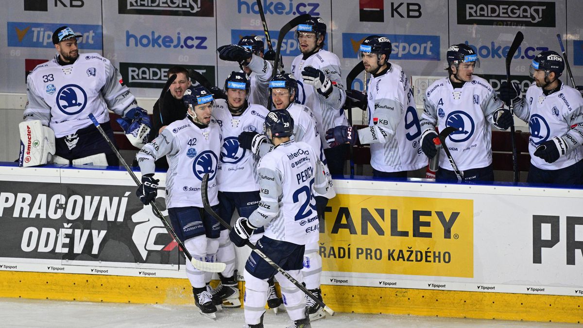 HOKEJ ONLINE: Videomomenty. Plzeň jde v závěru třetí třetiny na Spartě do vedení