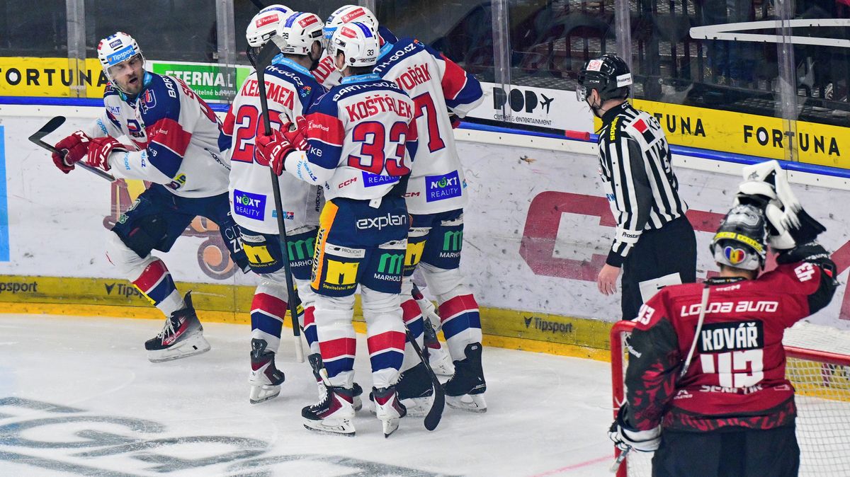 Videomomenty. Nájezdy pro Dynamo! Pardubice v Praze uspěly a berou důležitý bod v sérii