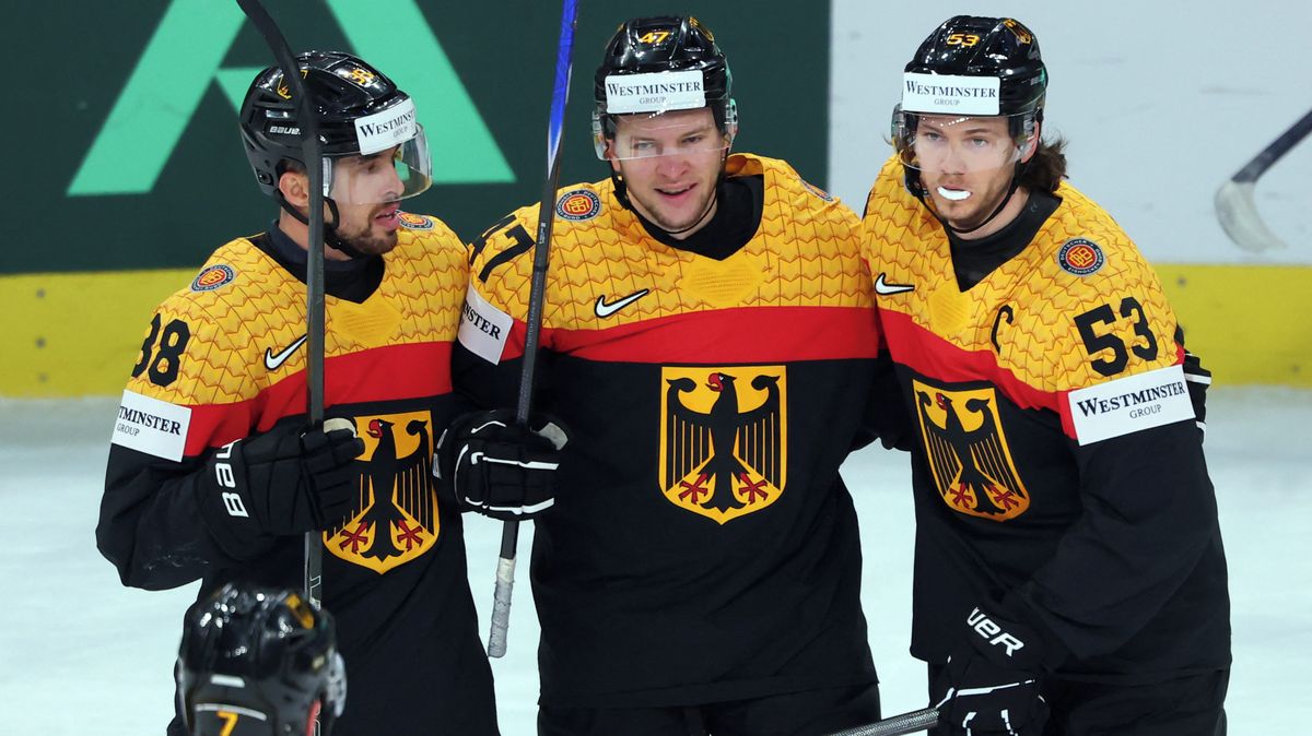 HOKEJ ONLINE: Němci si zastříleli! Slovinci míří důrazně k záchraně. Američané zničili soupeře