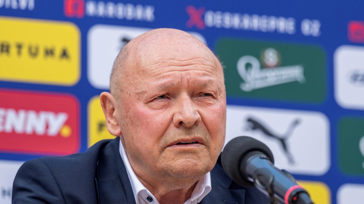 ŽIVĚ: Koubek oznamuje nominaci na MS. Chybí Kinský, šanci dostane teenager ze Sparty i mladíci