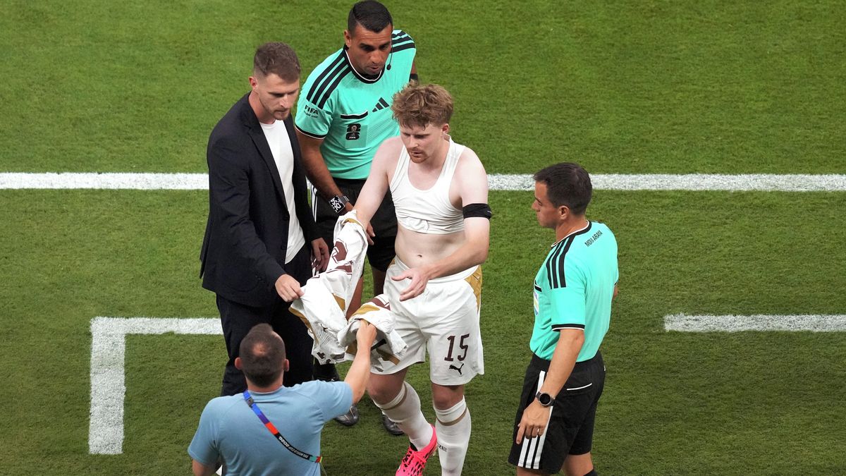FOTBAL ONLINE: Šulcovi roztrhal soupeř dres. Češi na úvod MS svádí tvrdý boj
