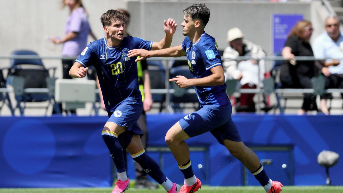FOTBAL ONLINE: Otloukánek na kolenou! Bosna zvyšuje a míří za postupem