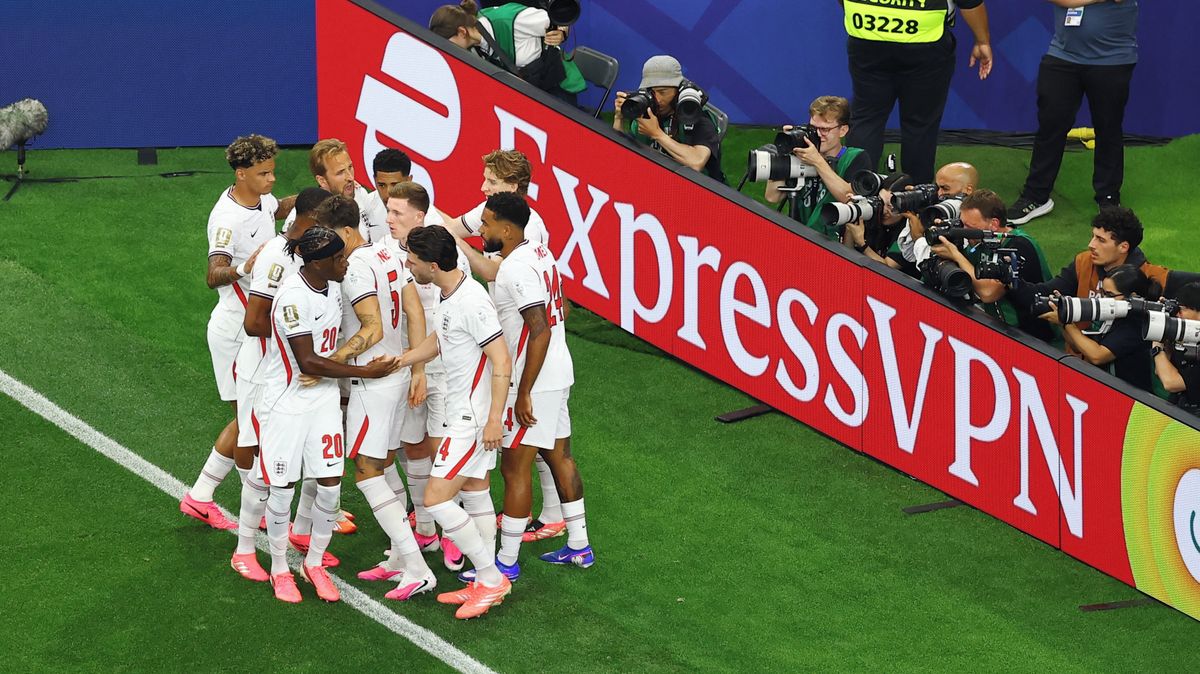 FOTBAL ONLINE: Strhující bitva pokračuje! Angličané mají znovu navrch