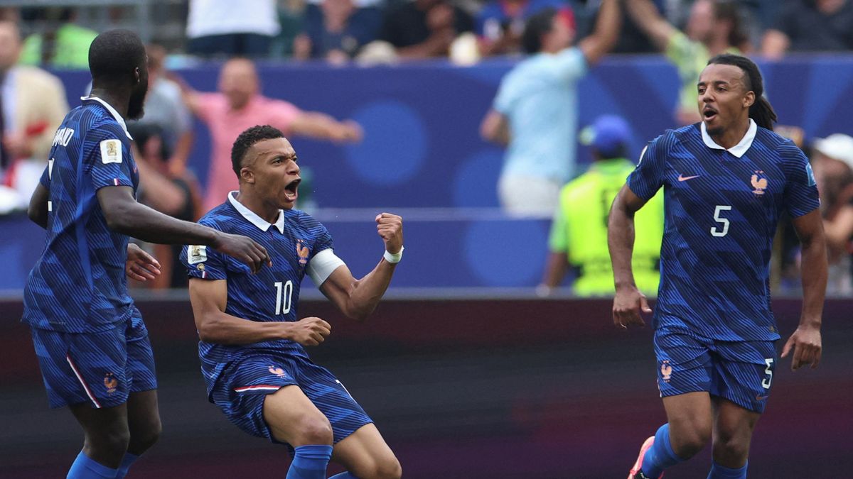 FOTBAL ONLINE: Gól! Mbappé poslal Francii rychle do vedení