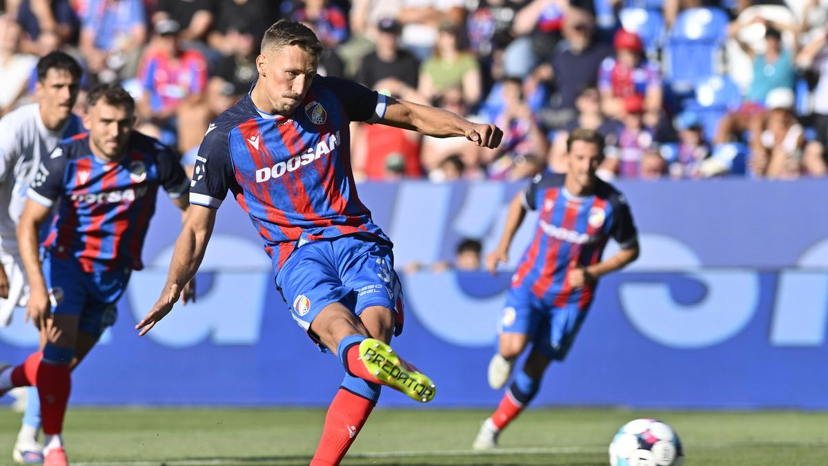 FOTBAL ONLINE: Plzeň z penalty srovnala. Baník skóroval, Teplice zvýšily vedení