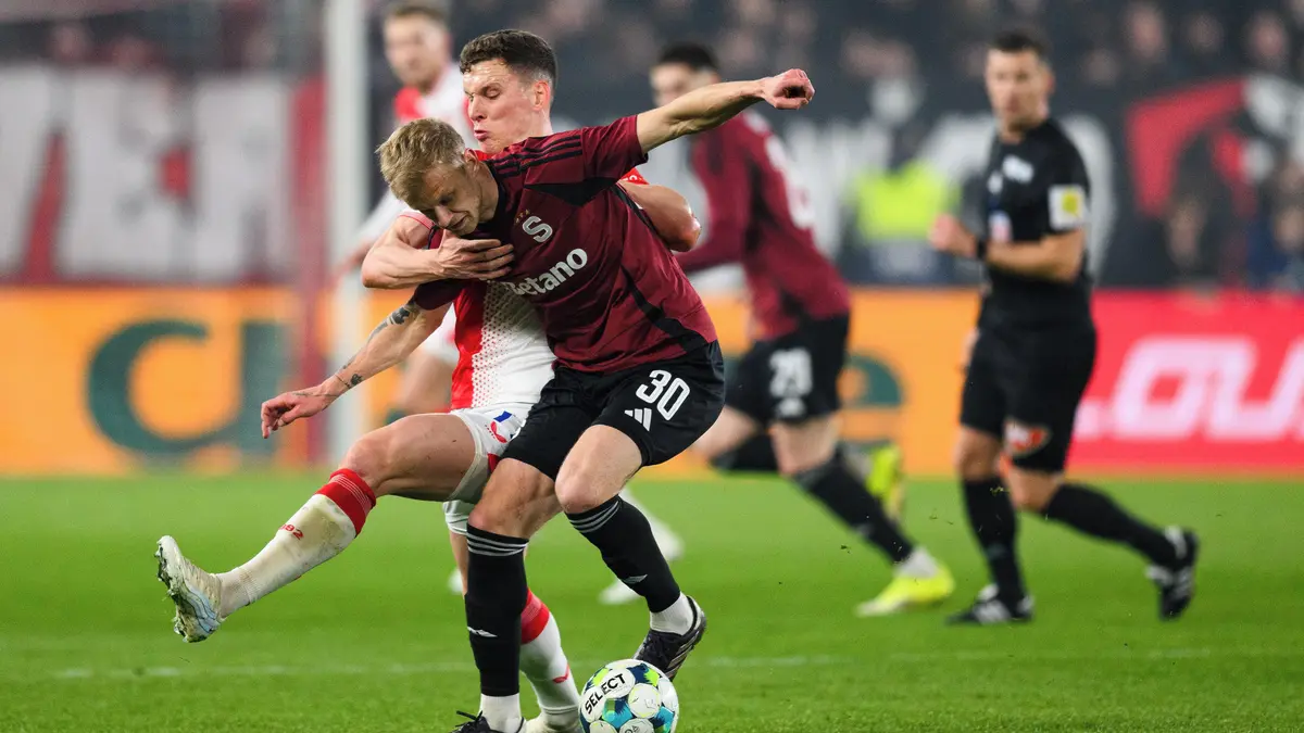 FOTBAL ONLINE: Chystá se první derby sezony! Sparta nasadí čerstvou posilu, Slavia překvapila. Plzeň remizovala