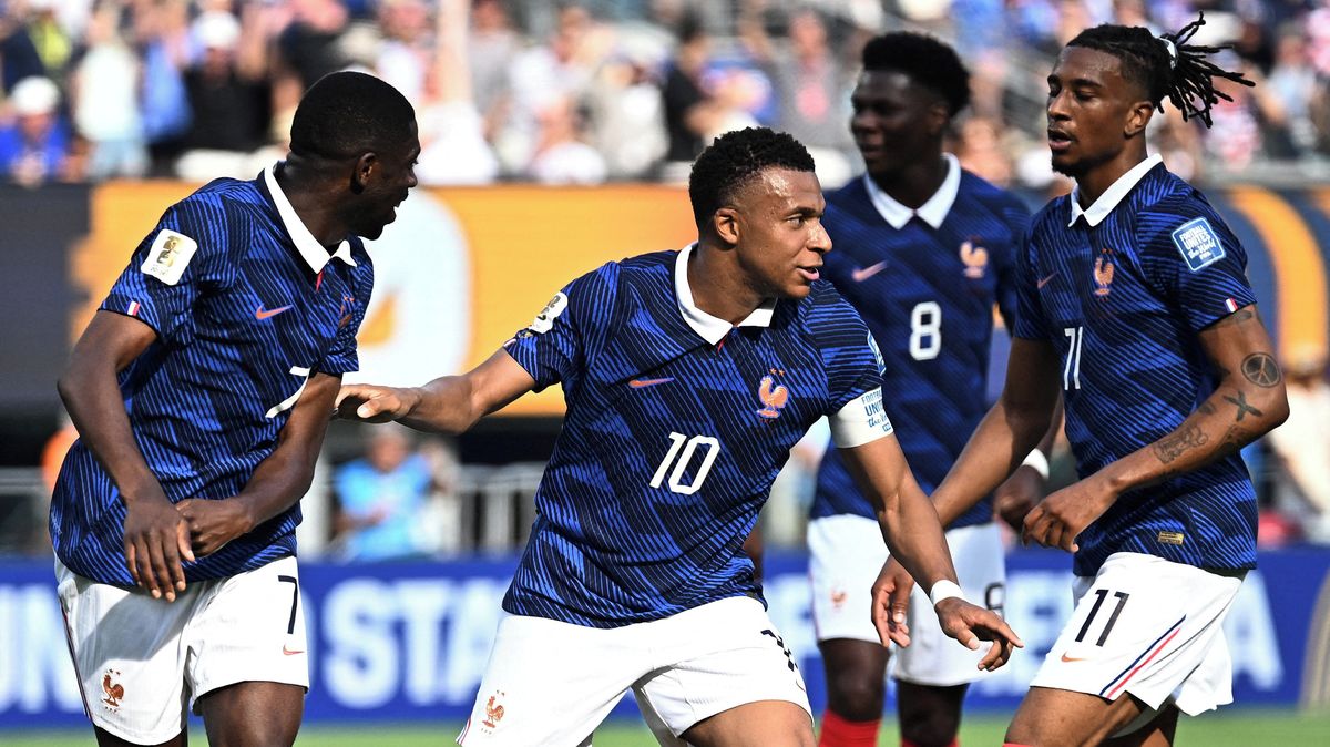 FOTBAL ONLINE: Souboj velmocí. Francouzi a Španělé se poperou o postup do finále