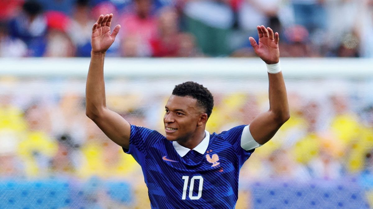 Božský Mbappé! Francie i díky jeho dvěma gólům rozdrtila Švédsko