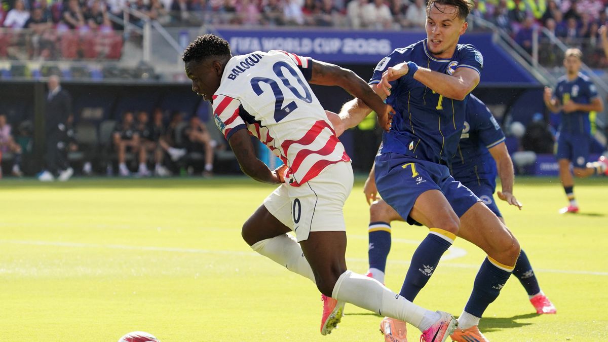FOTBAL ONLINE: Santa Clara explodovala nadšením. Spojené státy udeřily v závěru první půle