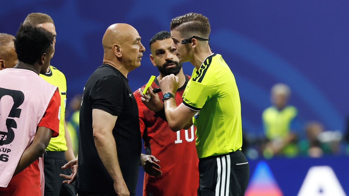 Zmanipulovaný turnaj, dejte jim titul rovnou! Egypťané zuří, pustili se do Messiho i rozhodčích