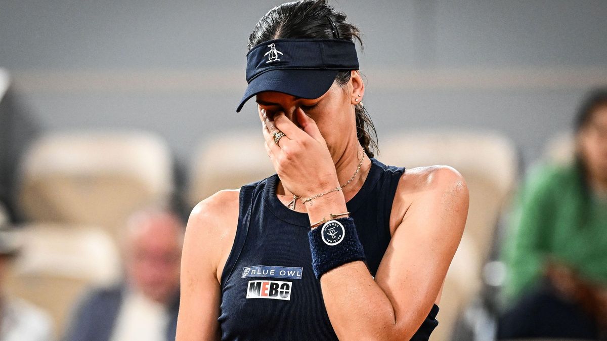 Stála pevně za Vondroušovou. Teď sezona předčasně končí i pro tenisovou krásku