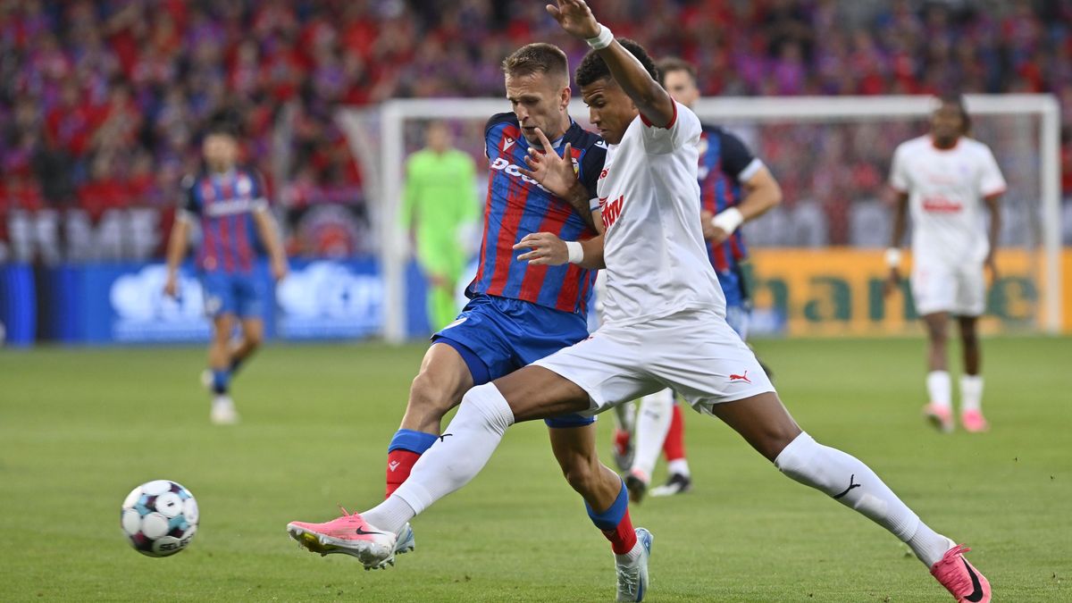 FOTBAL ONLINE: Plzeň se rychle trefila! Slavia rozdrtila Baník, Liberec dostal dvě červené karty