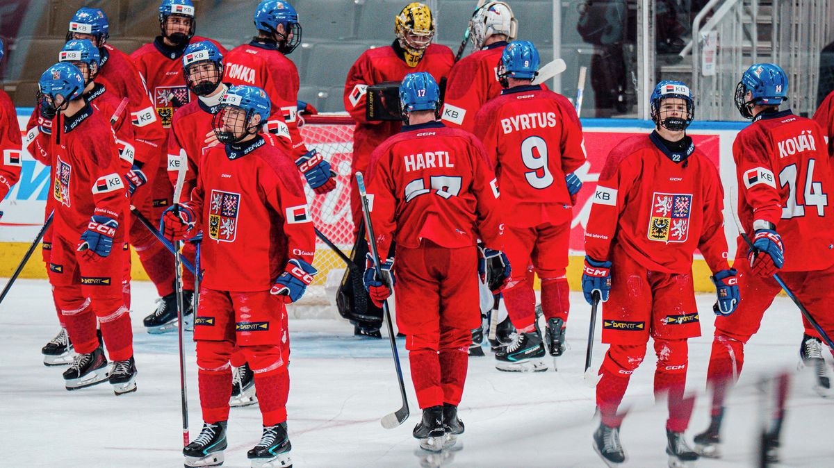 Čeští mladíci schytali debakl od Švýcarů, na Hlinka Gretzky Cupu končí šestí