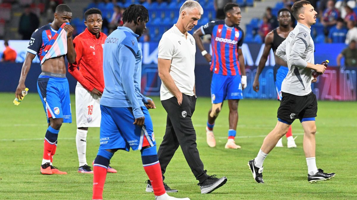 Hyský ven! Fanoušci mají na takový pokřik právo, já ale ze své cesty neuhnu, řekl kouč Plzně