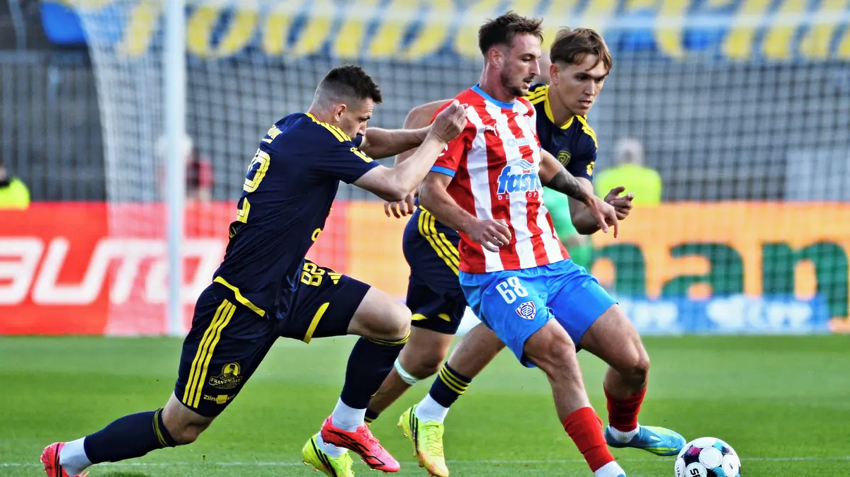 FOTBAL ONLINE: Zbrojovka vyzvala Zlín. Pardubice udeřily