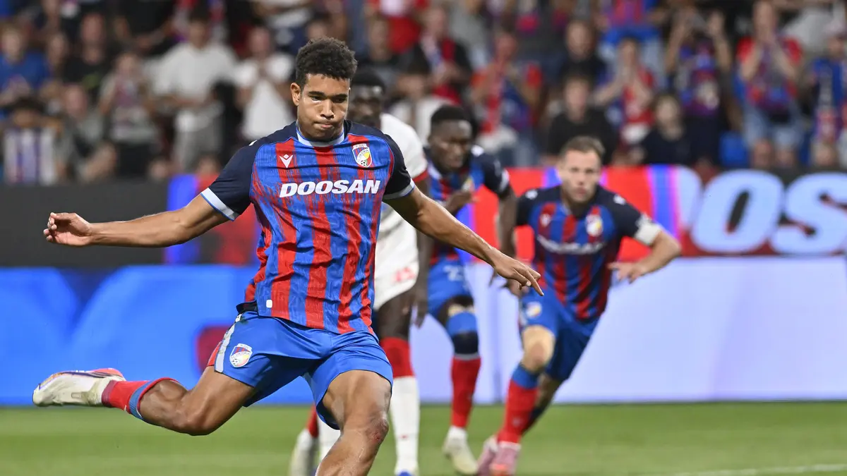 FOTBAL ONLINE: Plzeň skóruje i v prodloužení. Po dlouhém čekání VAR gól potvrzuje