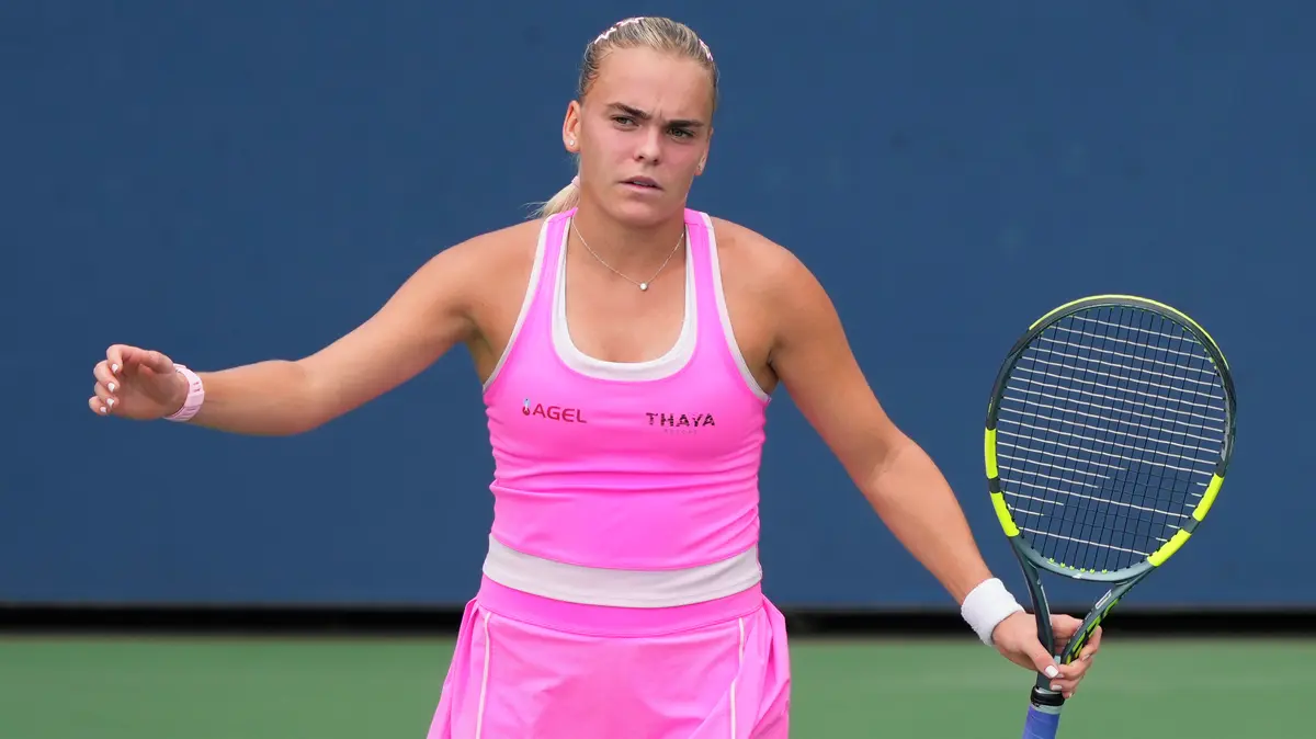TENIS ONLINE: Nosková drží naději na zisk první sady. Bejlek v rozhodujícím setu vyhořela a končí. Postup slaví Muchová i Bouzková