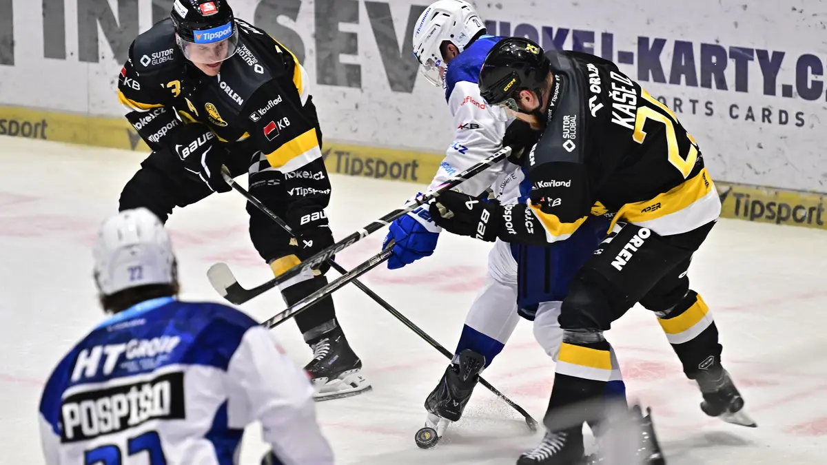 HOKEJ ONLINE: Kladno rychle prohrává, Stezka drží Kometu v Litvínově. Pardubice hostí derby, Sparta hraje na Hané