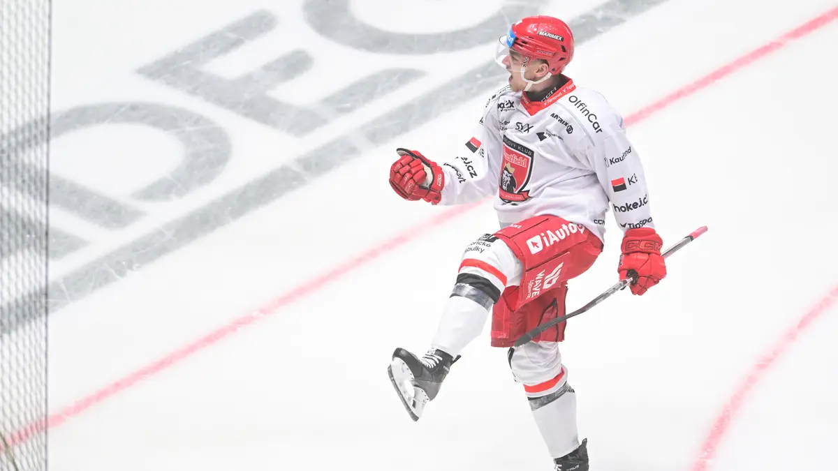 HOKEJ ONLINE: Naděje pro Pardubice, v derby využily přesilovku. Sparta přehrála outsidera. Kladno zvládlo přestřelku