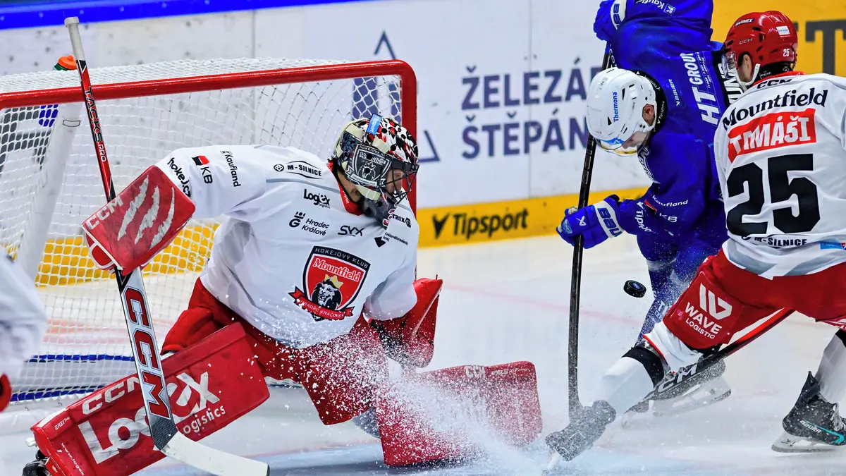HOKEJ ONLINE: Kometa otáčí zápas! Na další gól Pardubic přišla blesková odpověď, Kladno kráčí za výhrou