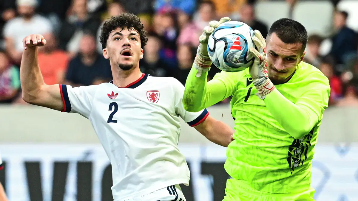 FOTBAL ONLINE: Češi v obměněné sestavě přežili první velkou šanci Portugalců
