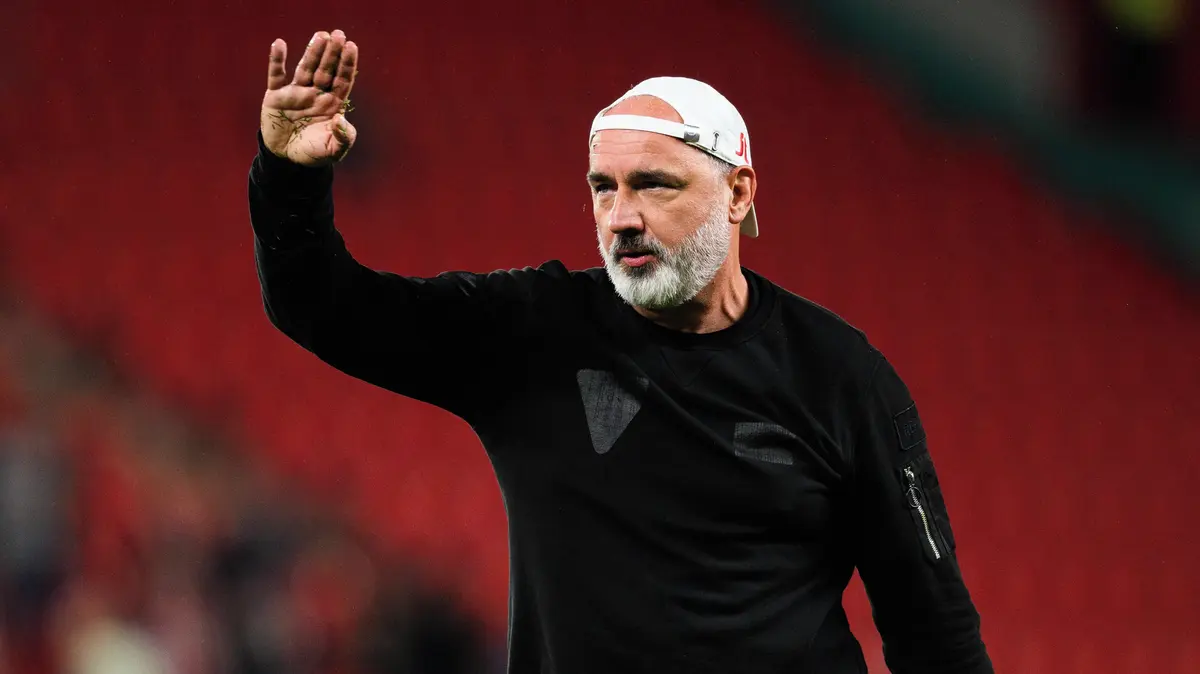 Slavia musí vyklidit Eden. Trpišovský prozradil, jak s netradiční situací naloží