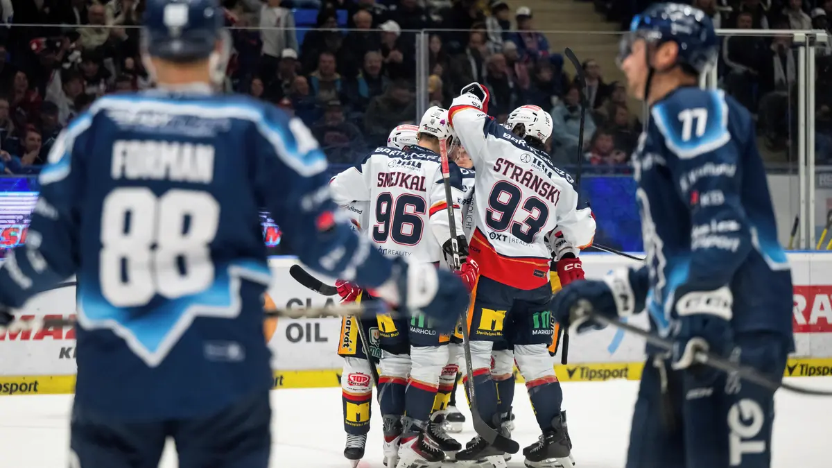 HOKEJ ONLINE: Dynamo na Kladně vyrovnalo. Karlovy Vary ovládly prodloužení. Série Ocelářů skončila. Liberec pokořil Spartu