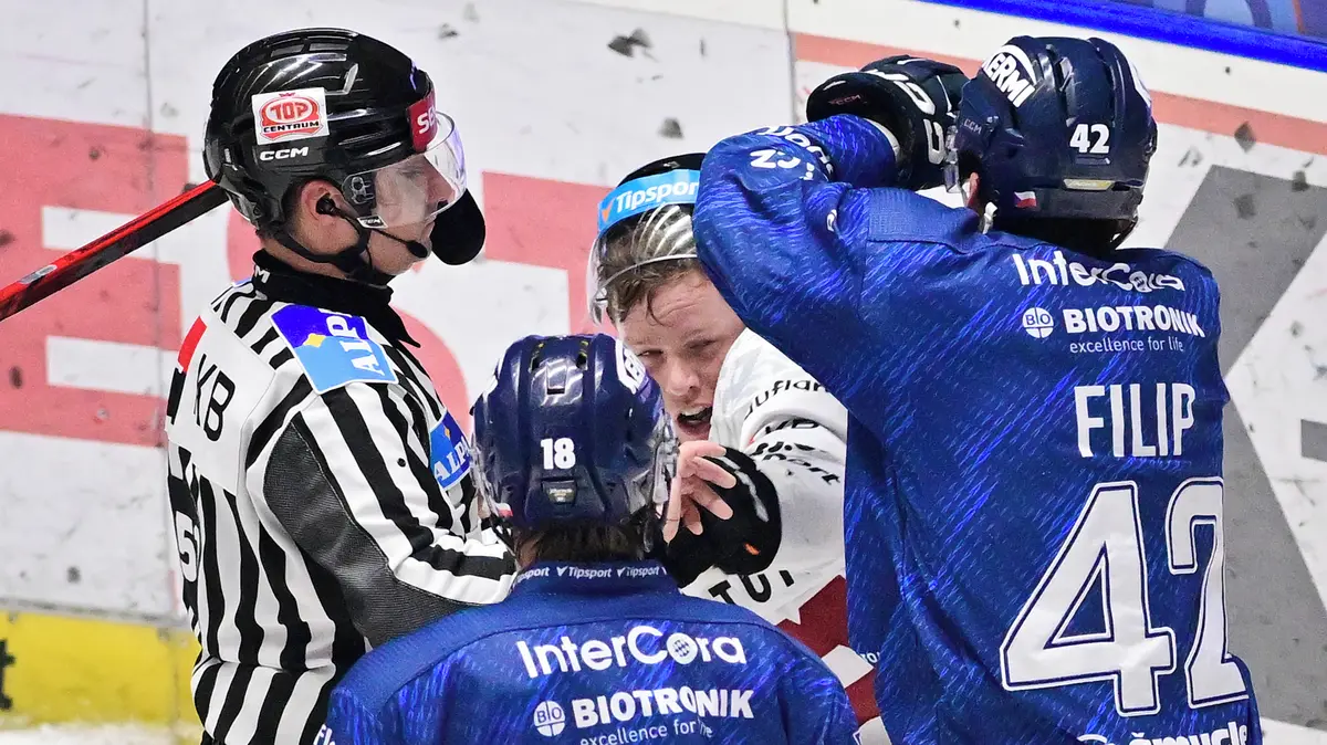 HOKEJ ONLINE: Sparta ve vypjatém zápase drží těsný náskok! Kometa srovnává, Třinec slaví