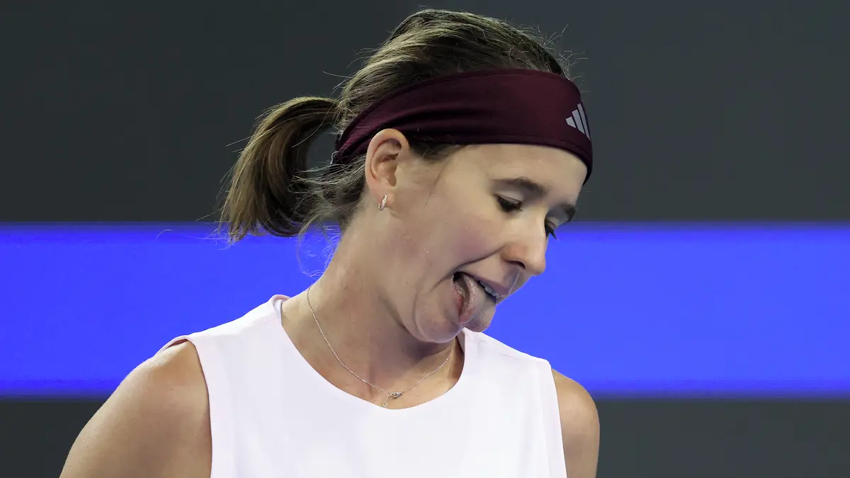TENIS ONLINE: Bartůňková musí v druhém setu dotahovat. Famózní Muchová ovládla neskutečné drama