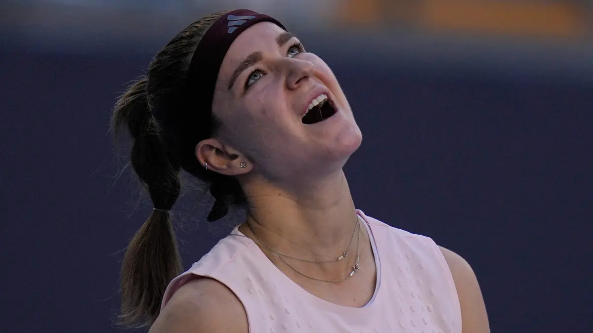TENIS ONLINE: Náskok Muchové je pryč! Parádní bitvu rozhoduje třetí set