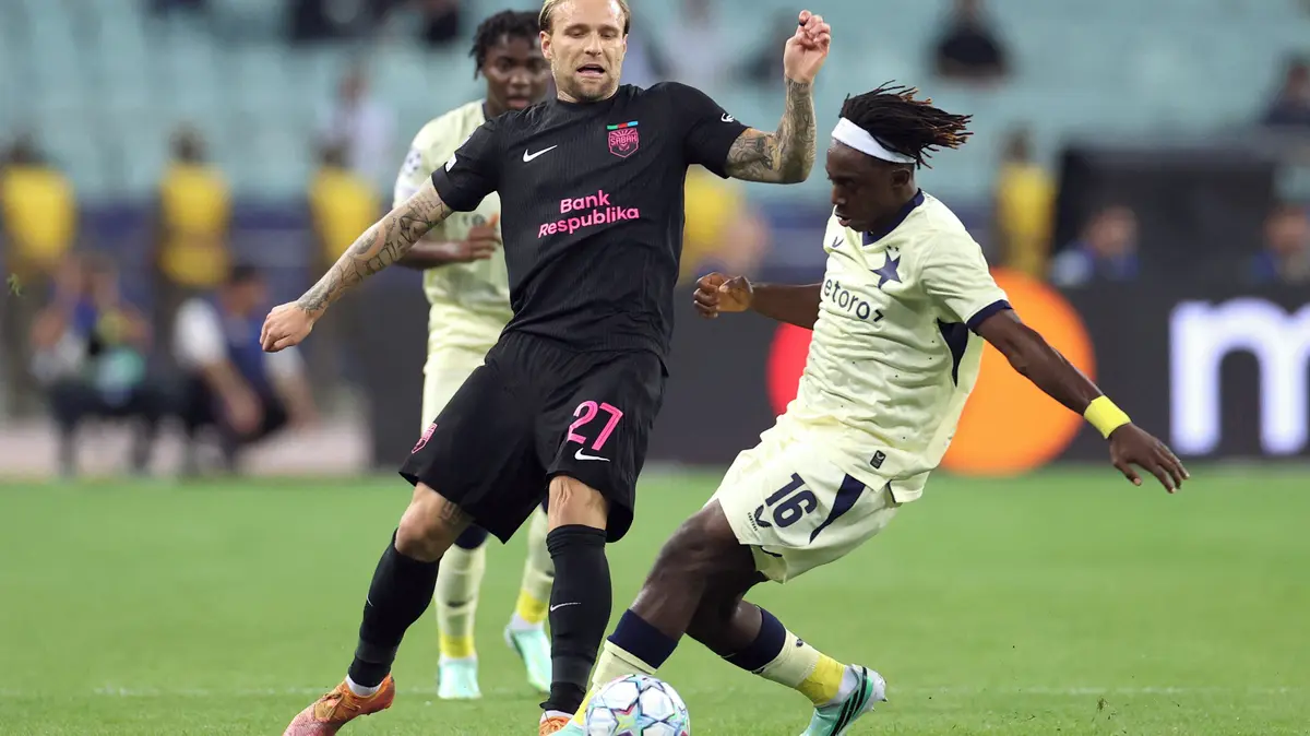 FOTBAL ONLINE: Se Slavií je zle. Náznaky šancí nevyužila, Sabah udeřil rázně