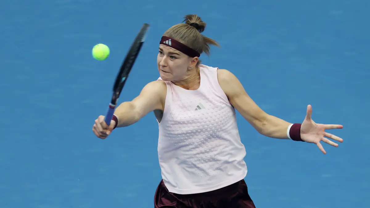TENIS ONLINE: Česká bitva o semifinále má překvapivý vývoj. Favoritka ztrácí!