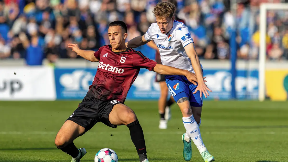 FOTBAL ONLINE: Smůla Baníku, Sparta zachraňovala na brankové čáře. Zbrojovka slaví výhru