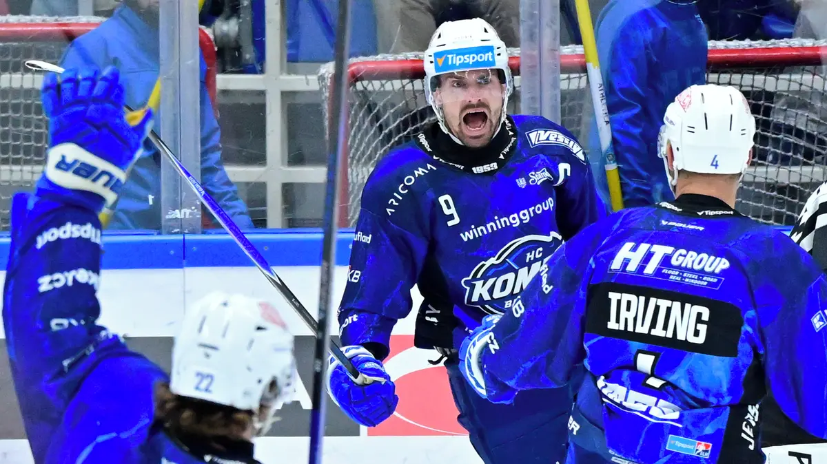 HOKEJ ONLINE: Kometa zvládla drama v prodloužení! Třinec ovládl šlágr na Spartě, Plzeň opanovala šílenou přestřelku, slaví i Pardubice. Verva vede